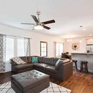 Dandelion Manor Holiday home Nashville